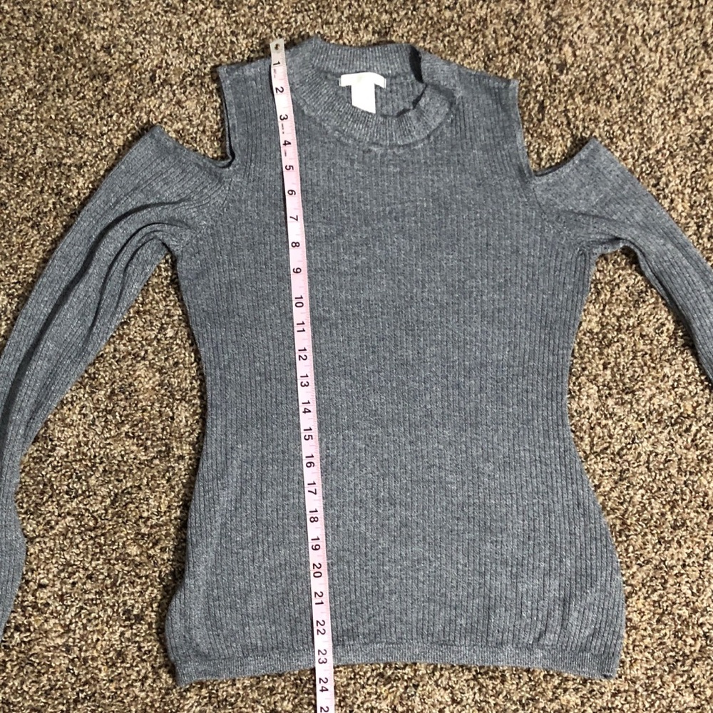 H&M Cold Shoulder Sweater - Picture 4 of 4